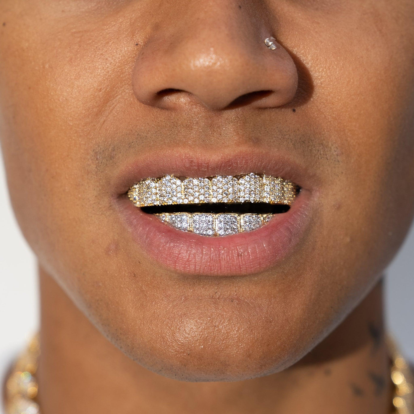 8 TOOTH STANDARD ICED GRILLZ - 18K GOLD