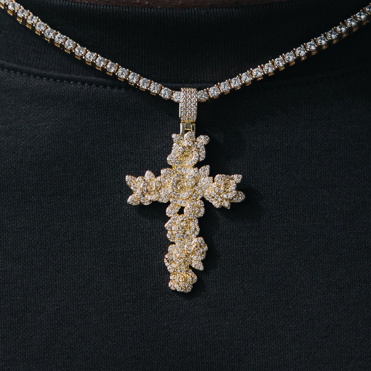 ROSE CROSS PENDANT - 18K GOLD - SANTMEZ®